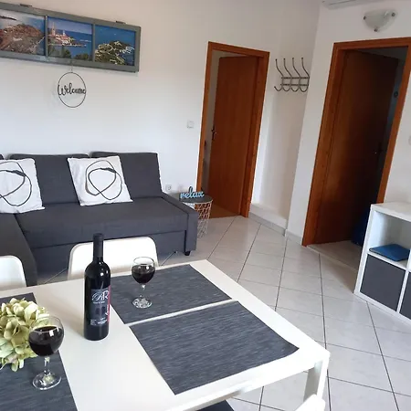 Ritosa Apartment *